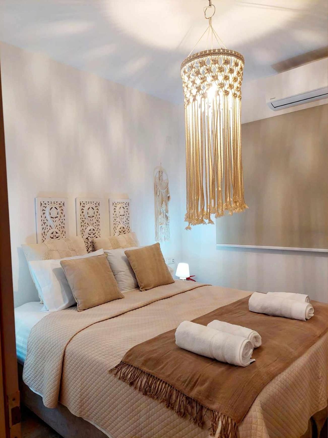 Maya Apartments, Modern And Convenient Apartments With Private Parking Skiathos Town Luaran gambar