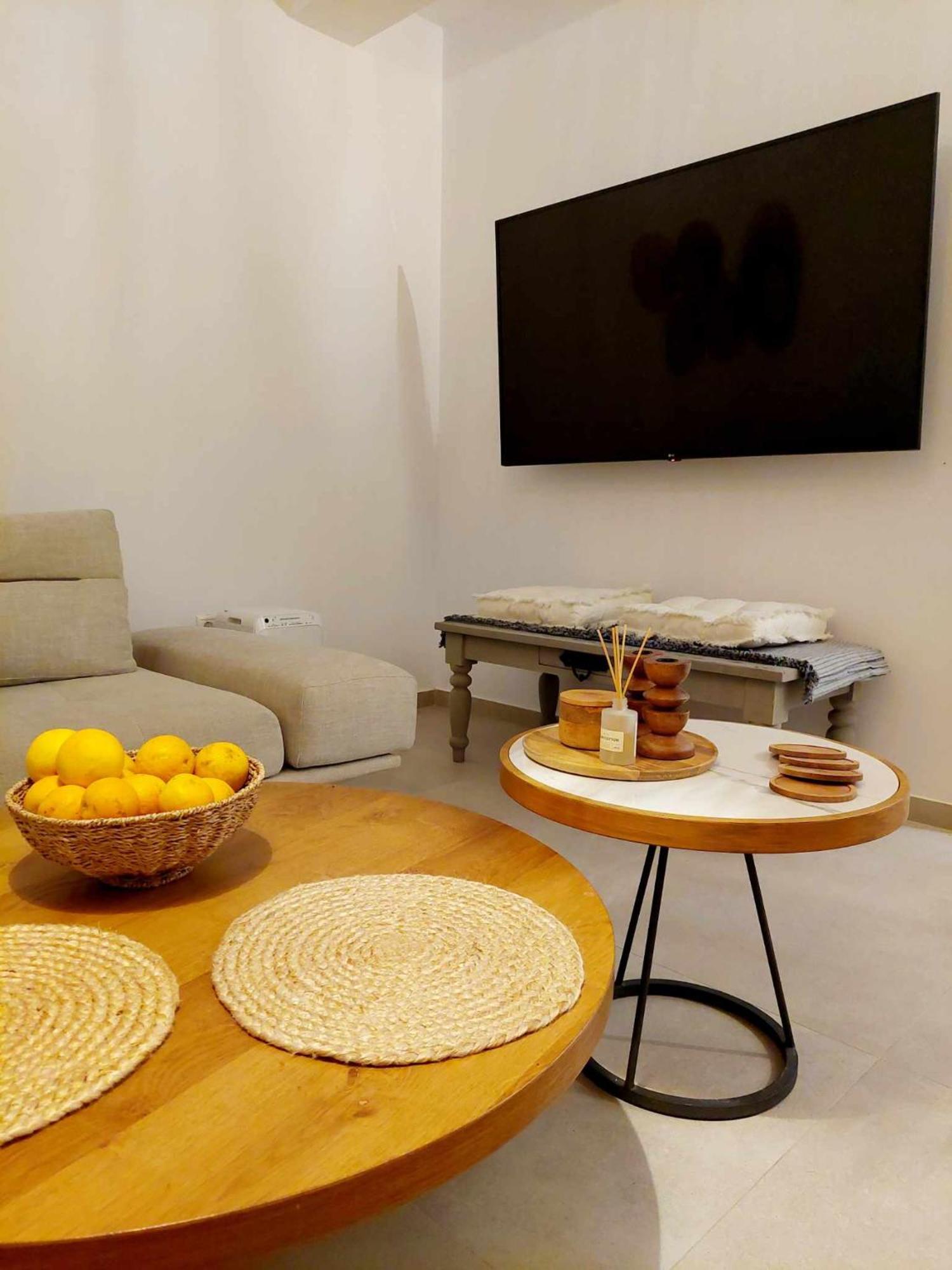 Maya Apartments, Modern And Convenient Apartments With Private Parking Skiathos Town Luaran gambar