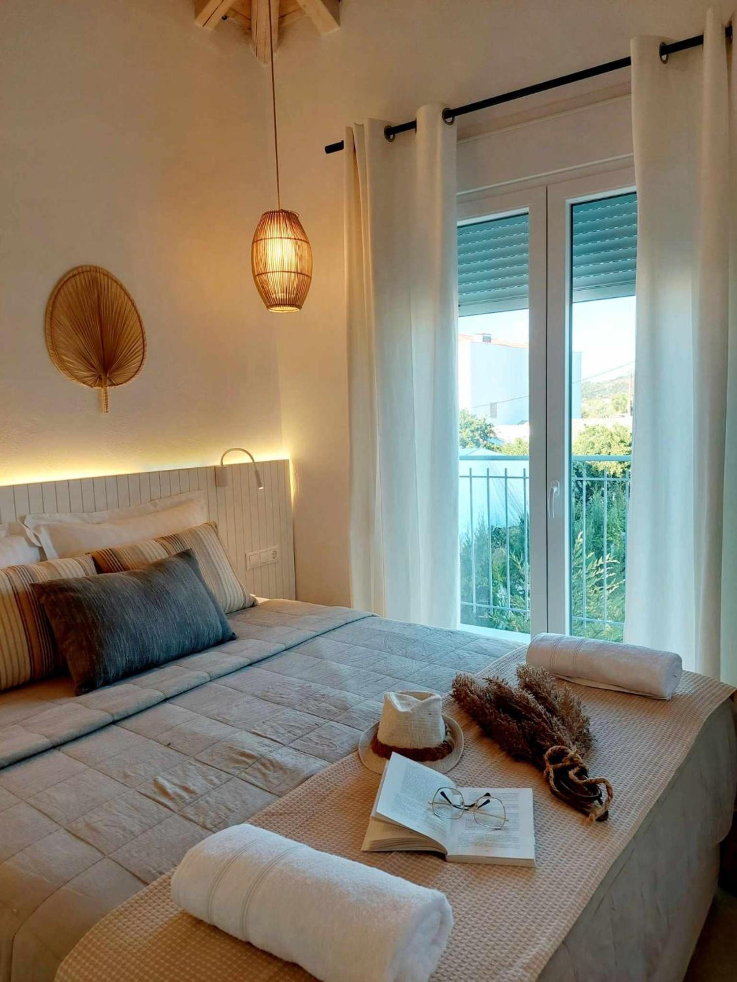 Maya Apartments, Modern And Convenient Apartments With Private Parking Skiathos Town Luaran gambar