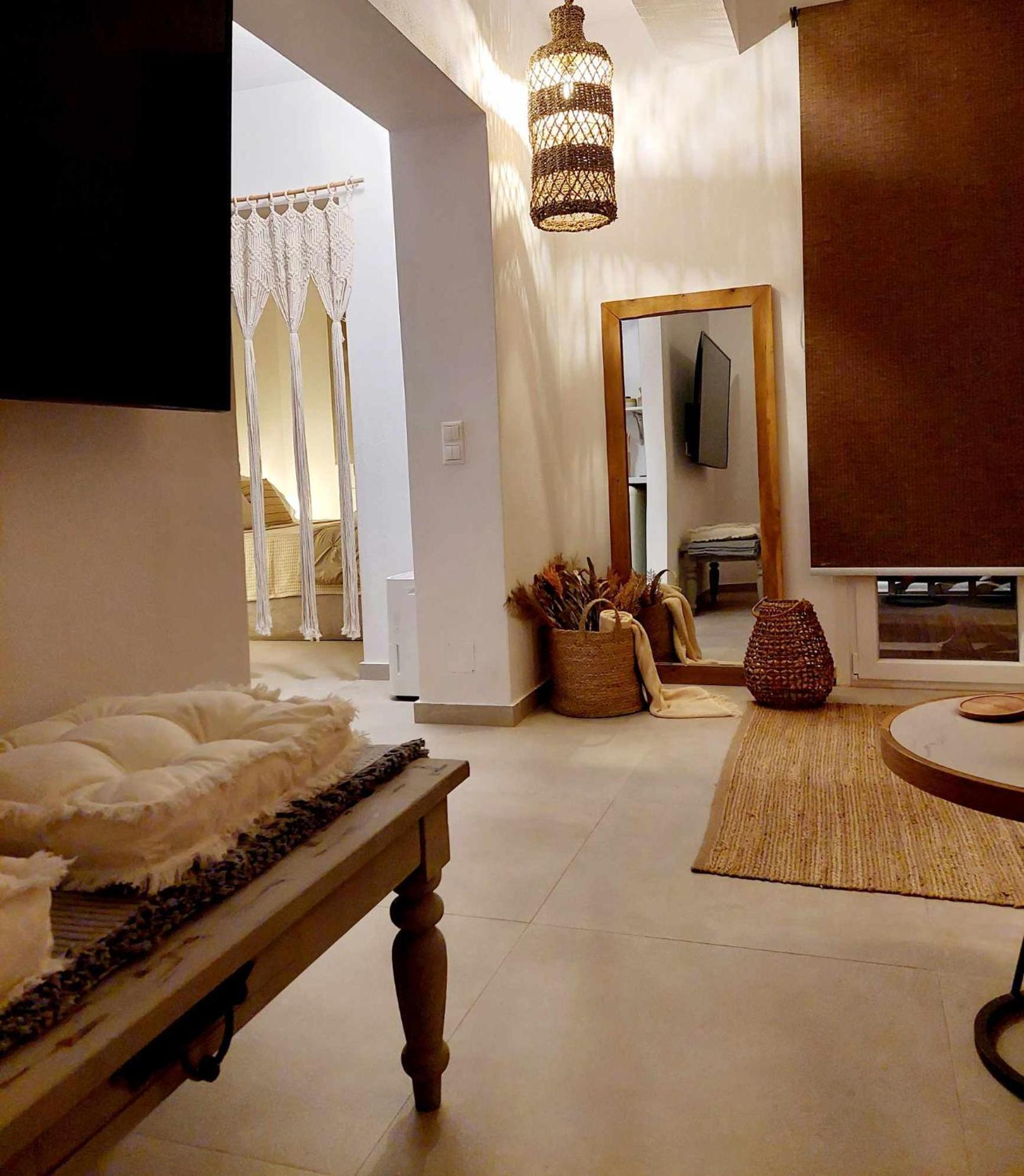 Maya Apartments, Modern And Convenient Apartments With Private Parking Skiathos Town Luaran gambar
